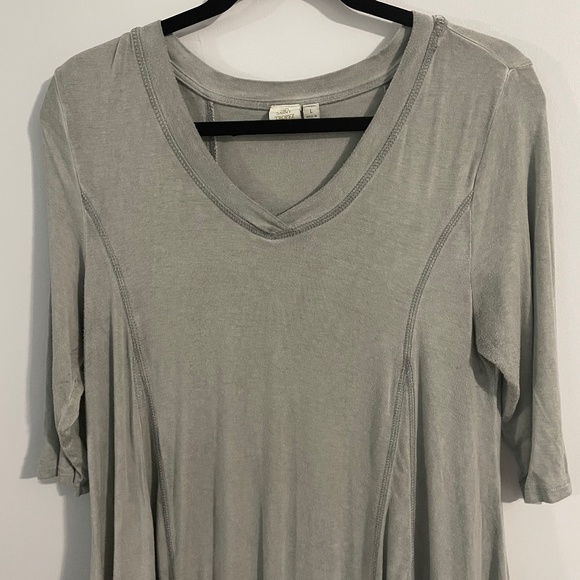 5 for $20: Saint Tropez West shirt - Picture 2 of 8